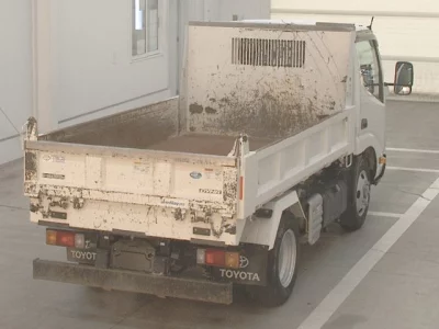 Toyota DYNA  с аукциона в Японии