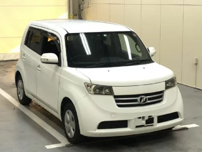Toyota BB  с аукциона в Японии