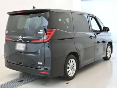 Toyota NOAH  с аукциона в Японии