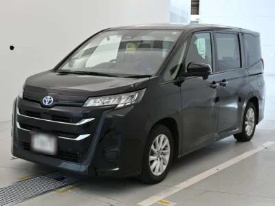 Toyota NOAH  с аукциона в Японии