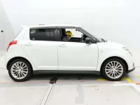 Suzuki SWIFT лот № 90615 оценка R  с аукциона в Японии 2