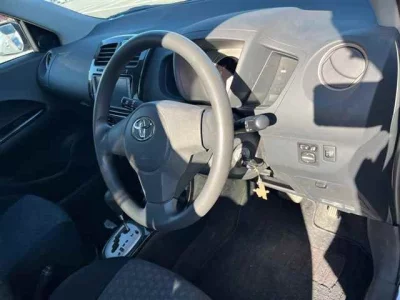 Toyota IST  с аукциона в Японии