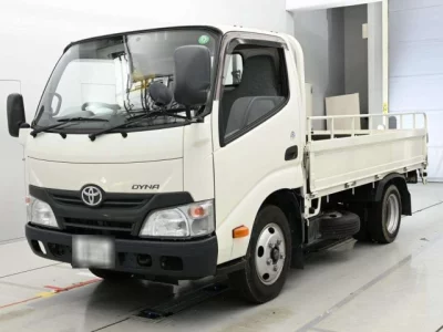 Toyota DYNA  с аукциона в Японии