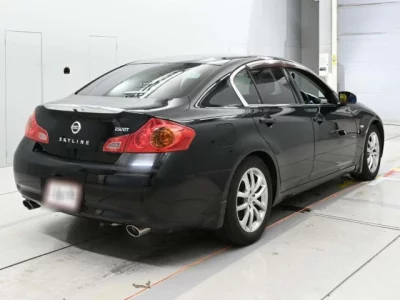 Nissan SKYLINE  с аукциона в Японии