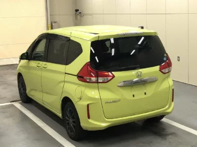 Honda FREED  с аукциона в Японии