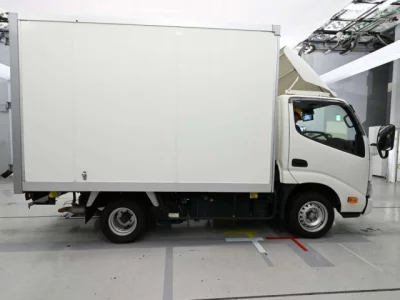 Toyota DYNA  с аукциона в Японии