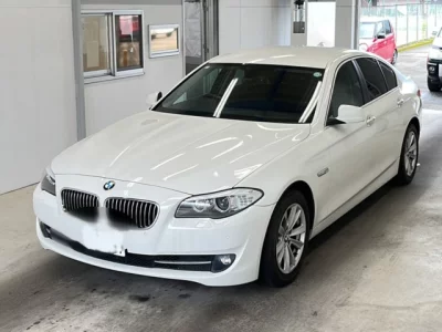 BMW 5-Series  с аукциона в Японии