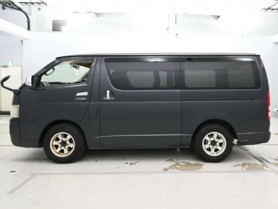 Toyota HIACE VAN  с аукциона в Японии
