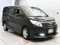 Toyota NOAH лот № 30446 оценка R  с аукциона в Японии 4