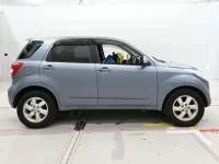 Toyota RUSH лот № 90650 оценка 3  с аукциона в Японии 2