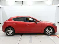 Mazda AXELA лот № 90652 оценка 3  с аукциона в Японии 2