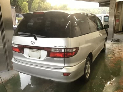Toyota ESTIMA  с аукциона в Японии