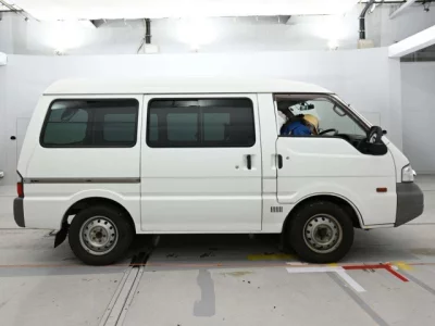 Mazda BONGO VAN  с аукциона в Японии