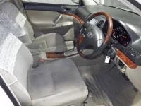 Toyota PREMIO лот № 2520 оценка R  с аукциона в Японии 2