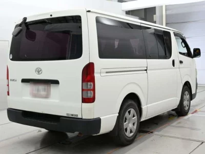 Toyota HIACE VAN  с аукциона в Японии