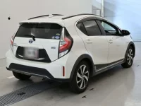 Toyota AQUA лот № 90670 оценка 3.5  с аукциона в Японии 1