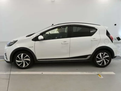 Toyota AQUA  с аукциона в Японии