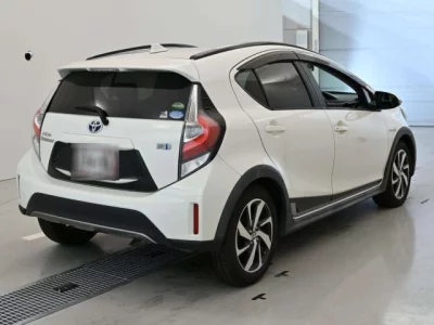 Toyota AQUA  с аукциона в Японии