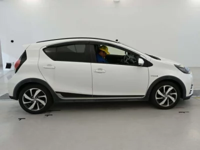 Toyota AQUA  с аукциона в Японии