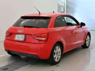 Audi A1  с аукциона в Японии