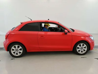Audi A1  с аукциона в Японии