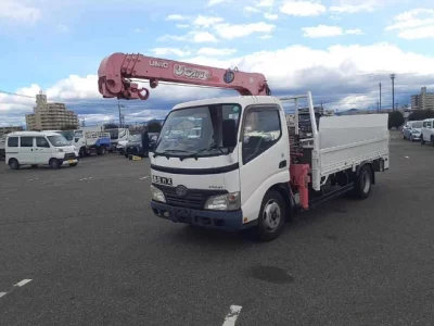 Toyota DYNA  с аукциона в Японии