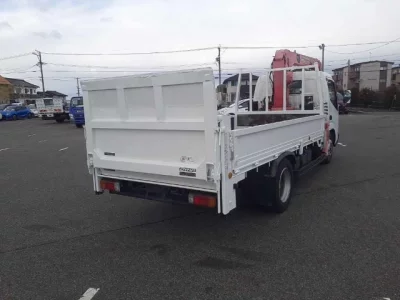 Toyota DYNA  с аукциона в Японии