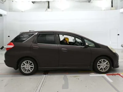 Honda FIT SHUTTLE  с аукциона в Японии