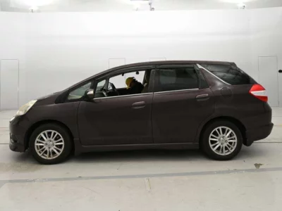 Honda FIT SHUTTLE  с аукциона в Японии