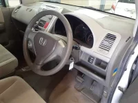 Honda MOBILIO лот № 90696 оценка 3  с аукциона в Японии 8