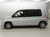 Honda MOBILIO лот № 90696 оценка 3  с аукциона в Японии 3