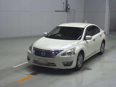 Nissan TEANA
