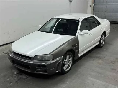 Nissan SKYLINE  с аукциона в Японии
