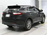 Toyota HARRIER лот № 30493 оценка 4  с аукциона в Японии 1