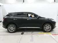 Toyota HARRIER лот № 30493 оценка 4  с аукциона в Японии 2