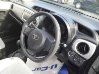 Toyota VITZ лот № 90728 оценка 3  с аукциона в Японии 8