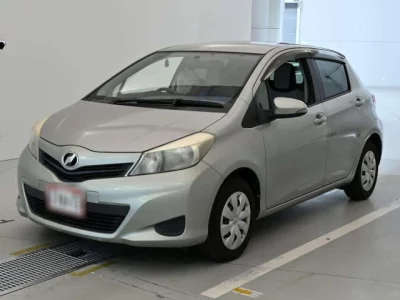 Toyota VITZ  с аукциона в Японии