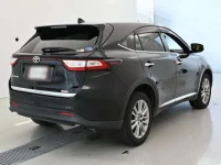 Toyota HARRIER лот № 30500 оценка 4  с аукциона в Японии 1