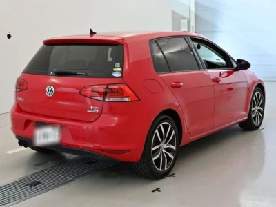 Volkswagen GOLF  с аукциона в Японии