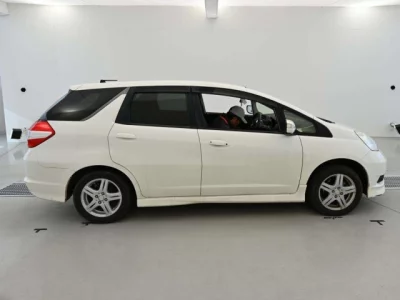 Honda FIT SHUTTLE  с аукциона в Японии