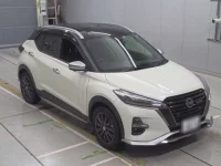 Nissan KICKS лот № 30509 оценка 4.5  с аукциона в Японии 4