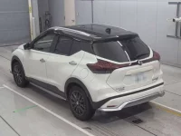 Nissan KICKS лот № 30509 оценка 4.5  с аукциона в Японии 5