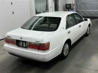 Toyota CROWN лот № 10272 оценка 3.5  с аукциона в Японии 4