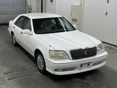 Toyota CROWN  с аукциона в Японии