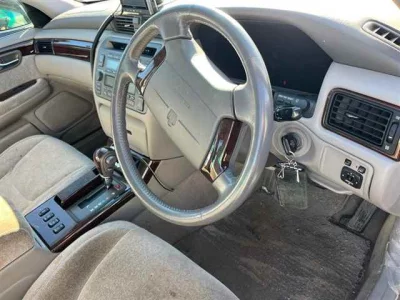 Toyota CROWN  с аукциона в Японии