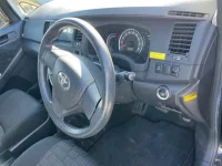 Toyota ISIS лот № 10273 оценка R  с аукциона в Японии 2