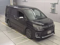 Toyota VOXY лот № 30520 оценка 3.5  с аукциона в Японии 4