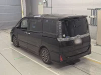 Toyota VOXY лот № 30520 оценка 3.5  с аукциона в Японии 5