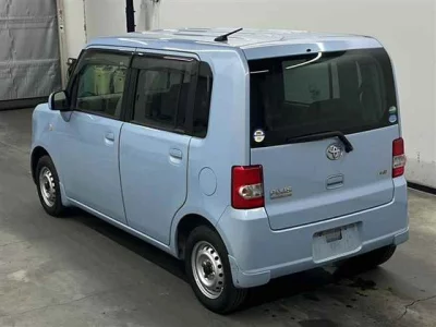 Toyota PIXIS SPACE  с аукциона в Японии