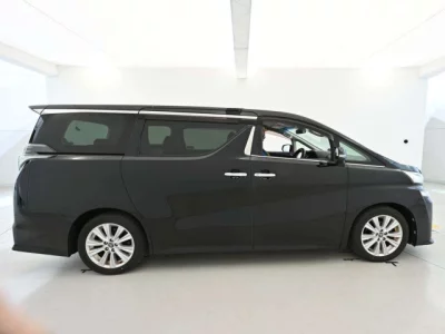 Toyota VELLFIRE  с аукциона в Японии